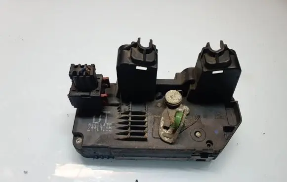 Opel Zafira A Rear door lock 24414135 DT24414135