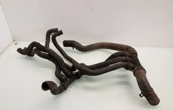 Jeep Grand Cherokee (WJ) Engine coolant pipe/hose