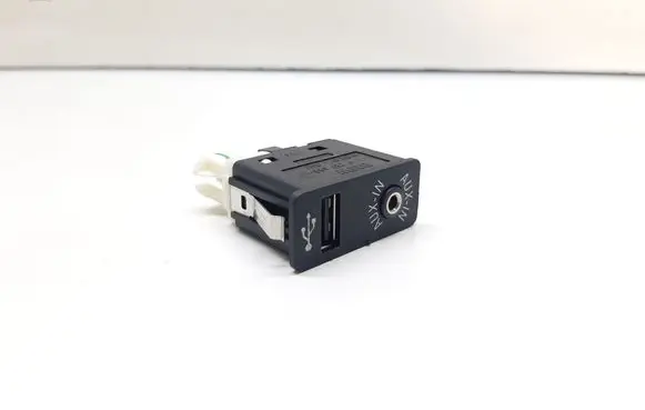 BMW X3 F25 AUX in-socket connector 9237653 84109237653