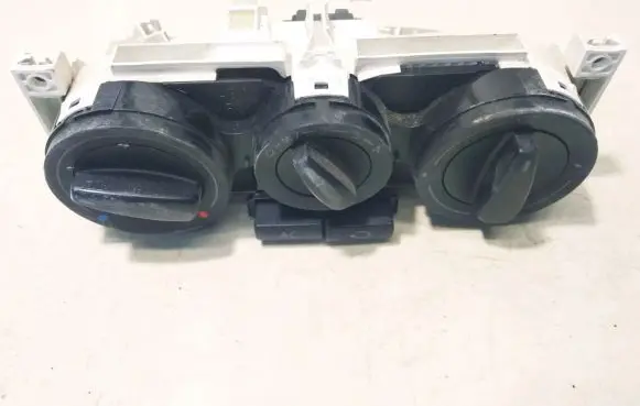 Volkswagen Polo III 6N 6N2 6NF Climate control unit 1j0820045f 657837l12