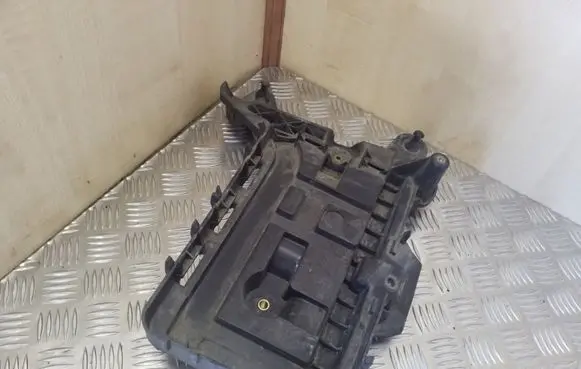 Volkswagen Caddy Battery tray 1K091533B