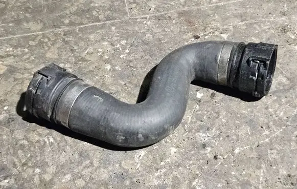 BMW X3 E83 Engine coolant pipe/hose 17123424499 14777610