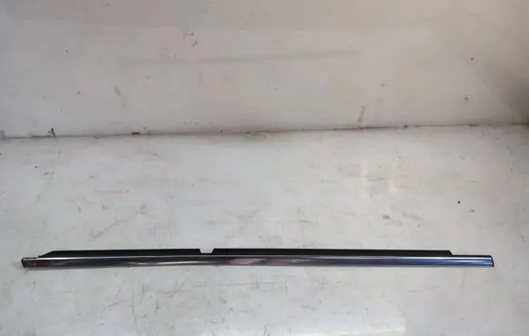 Mercedes-Benz C W204 Rear door trim (molding)