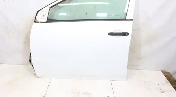 Toyota Corolla E140 E150 Front door
