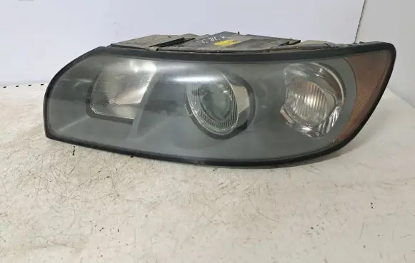 Volvo V50 Headlight/headlamp