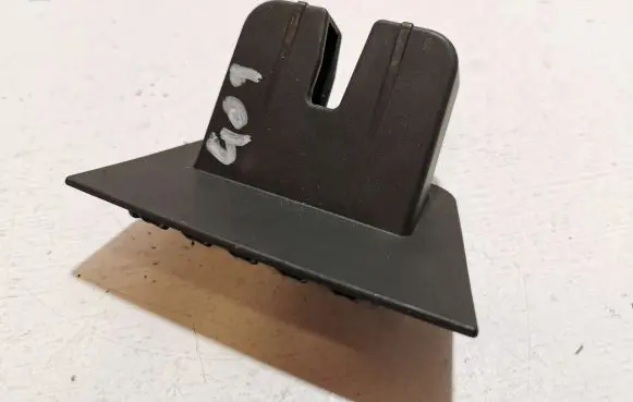 Audi A7 S7 4G Tailgate/boot lid lock trim 4G8827520