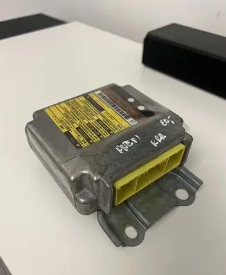 Toyota Avensis T220 Airbag control unit/module 8917005050