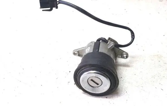 Audi 80 90 S2 B4 Tailgate exterior lock 4A5862055