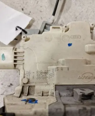 Audi A4 S4 B8 8K Front door lock 8J2837015A