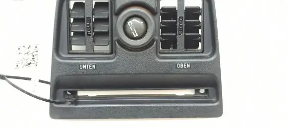 Rear air vent grill