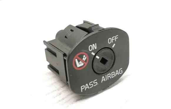 Passenger airbag on/off switch