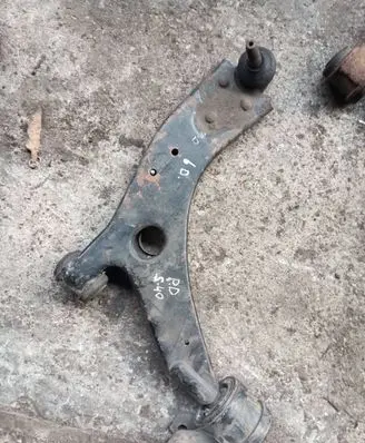 Volvo S40 Front lower control arm/wishbone 31277462