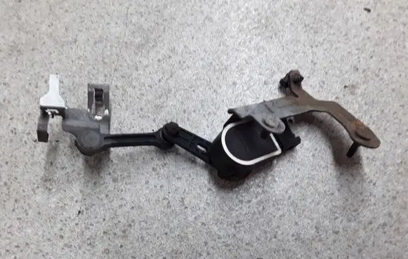 Mercedes-Benz GLC X253 C253 Headlight/headlamp level sensor A0009053704