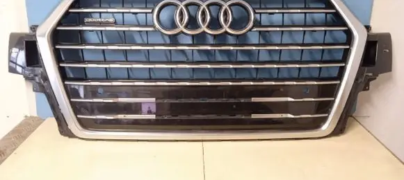 Audi Q7 4M Front bumper upper radiator grill 4M0853651F 4M0853651G 4M0919267F