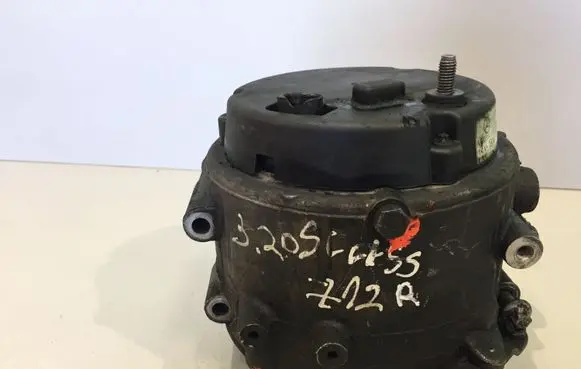 Mercedes-Benz S W220 Generator/alternator A0001501650 01W40 104880403