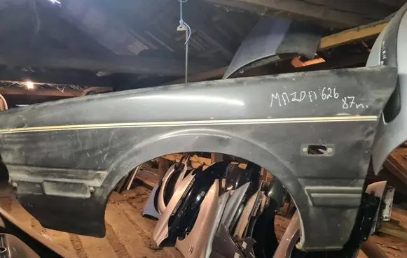 Mazda 626 Fender