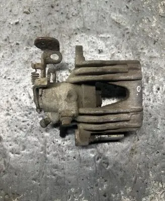 Opel Astra G Rear brake caliper
