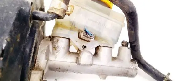 Subaru Impreza III Master brake cylinder