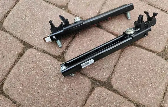 Opel Corsa D Seat belt height adjuster 13153271