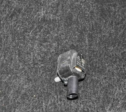 BMW 5 GT F07 Airbag deployment crash/impact sensor 9224178
