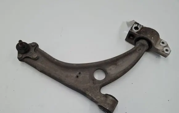 Volkswagen PASSAT B6 Front lower control arm/wishbone 3C0407153B