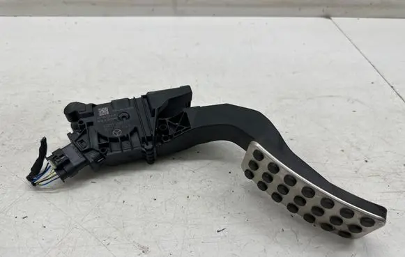 Mercedes-Benz A W177 Accelerator throttle pedal A1773002100
