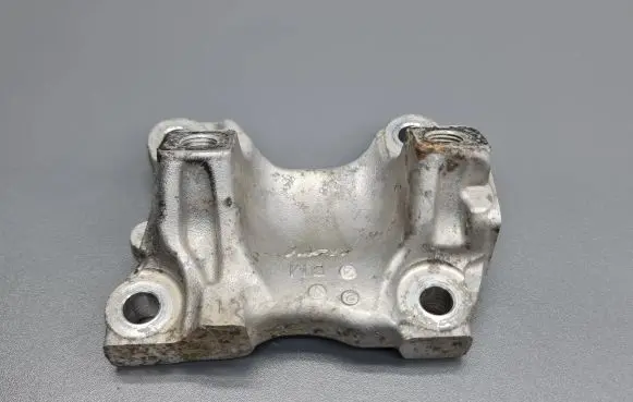 Honda Accord Engine mounting bracket 90TL0