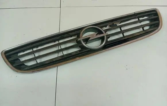Opel Zafira A Front grill 90580686