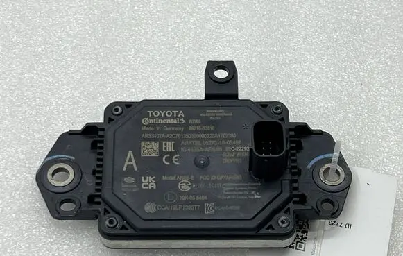 Toyota Yaris Cross Distronic sensor radar 882100D010