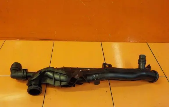 Peugeot 308 Engine coolant pipe/hose 9807502380