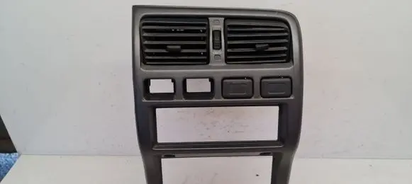 Nissan Almera N16 Dash center air vent grill 687501N600 682602N500