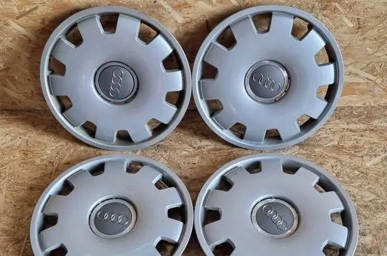 Audi A4 S4 B7 8E 8H R16 wheel hub/cap/trim 4B0601147D