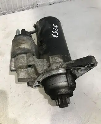 Volkswagen PASSAT B6 Starter motor B021073