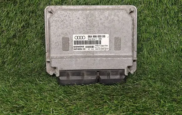 Audi A3 S3 8P Engine control unit/module ECU 06A906033DS 5WP4026404