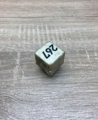 Volkswagen PASSAT B5.5 Other relay 443919578C 15210000 267