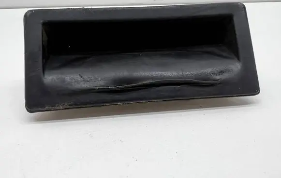 Volkswagen Touran II Tailgate opening switch 5n0827566t