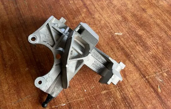 Ford Focus ST Engine mounting bracket FM5Q9B470CB