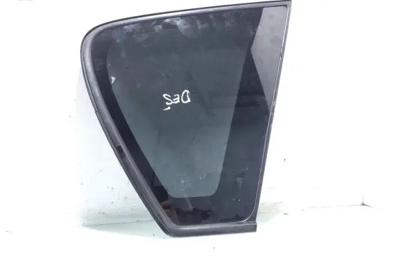 Toyota Corolla Verso E121 Rear side window AS2