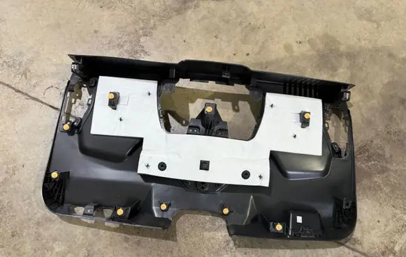 Peugeot 3008 II Tailgate/boot cover trim set 9825982177