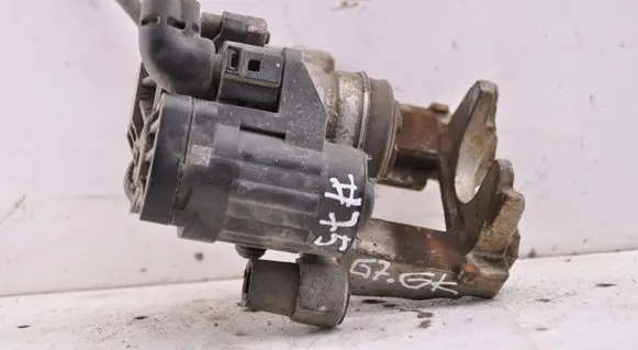 Volkswagen Golf VII Rear brake caliper 5Q0615405