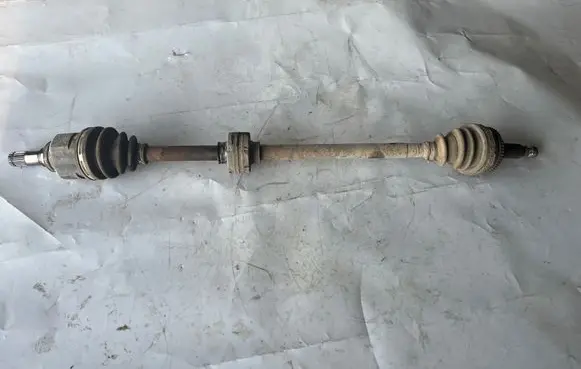 Toyota Prius (NHW20) Front driveshaft 