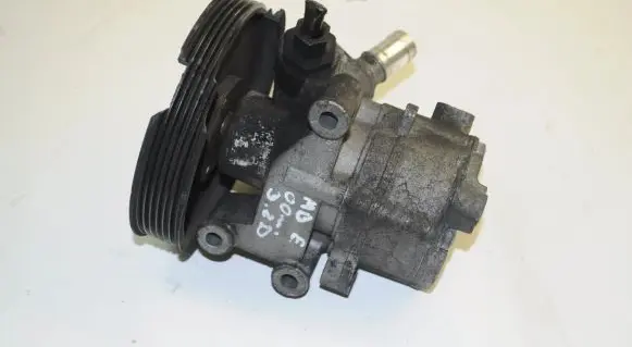 Mercedes-Benz E W210 Power steering pump 0024669201