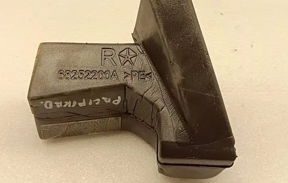 Chrysler Pacifica Other interior part 68252200A