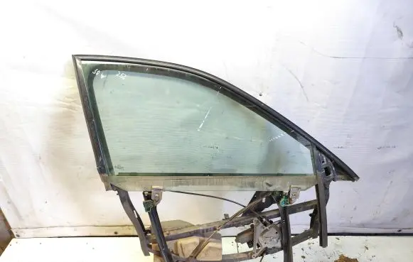 Audi A4 S4 B5 8D Front door window/glass frame 