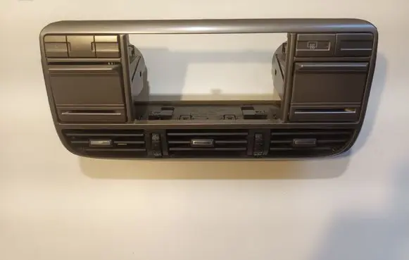 Radio/GPS head unit trim