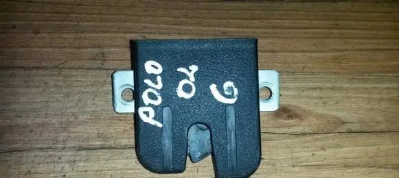 Volkswagen Polo III 6N 6N2 6NF Tailgate/trunk/boot lock/catch/latch 6q6827505b Nenustatyta