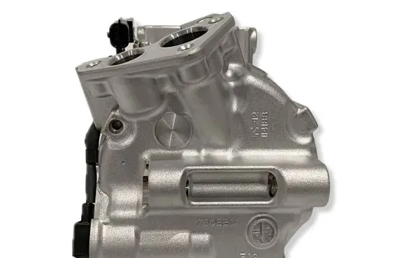 Renault Megane III Air conditioning (A/C) compressor (pump) 926005351R