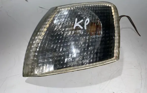 Volkswagen PASSAT B5 Front indicator light 185104B