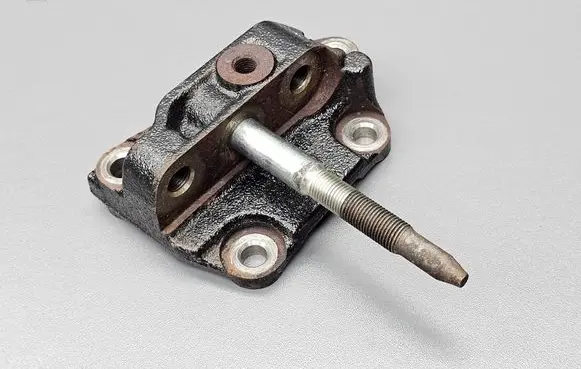 Honda Accord Engine mounting bracket