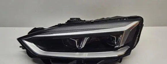 Audi S5 F5 Headlight/headlamp 8W6941035E A246